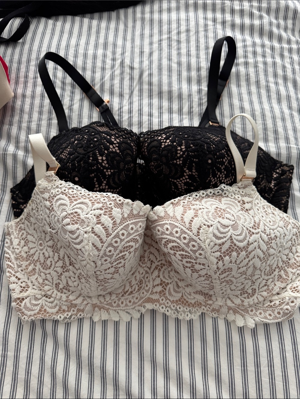 Aerie Lace Bras with Straps - Black & Cream 36D brand new condition
